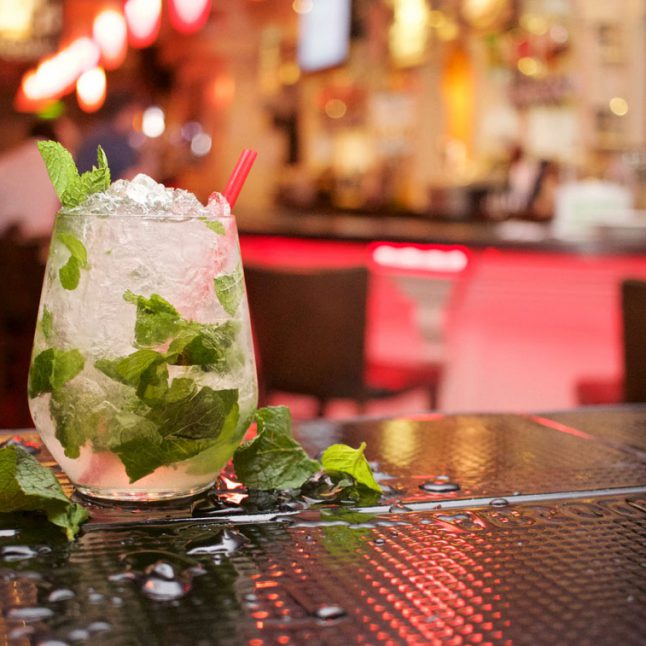 alcohol-bar-party-cocktail_2-646x646